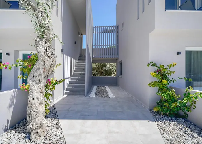 Sunset Apartmanhotel 4*